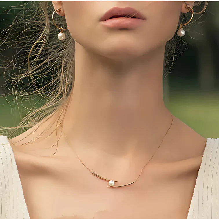 Slim Clavicle Necklace
