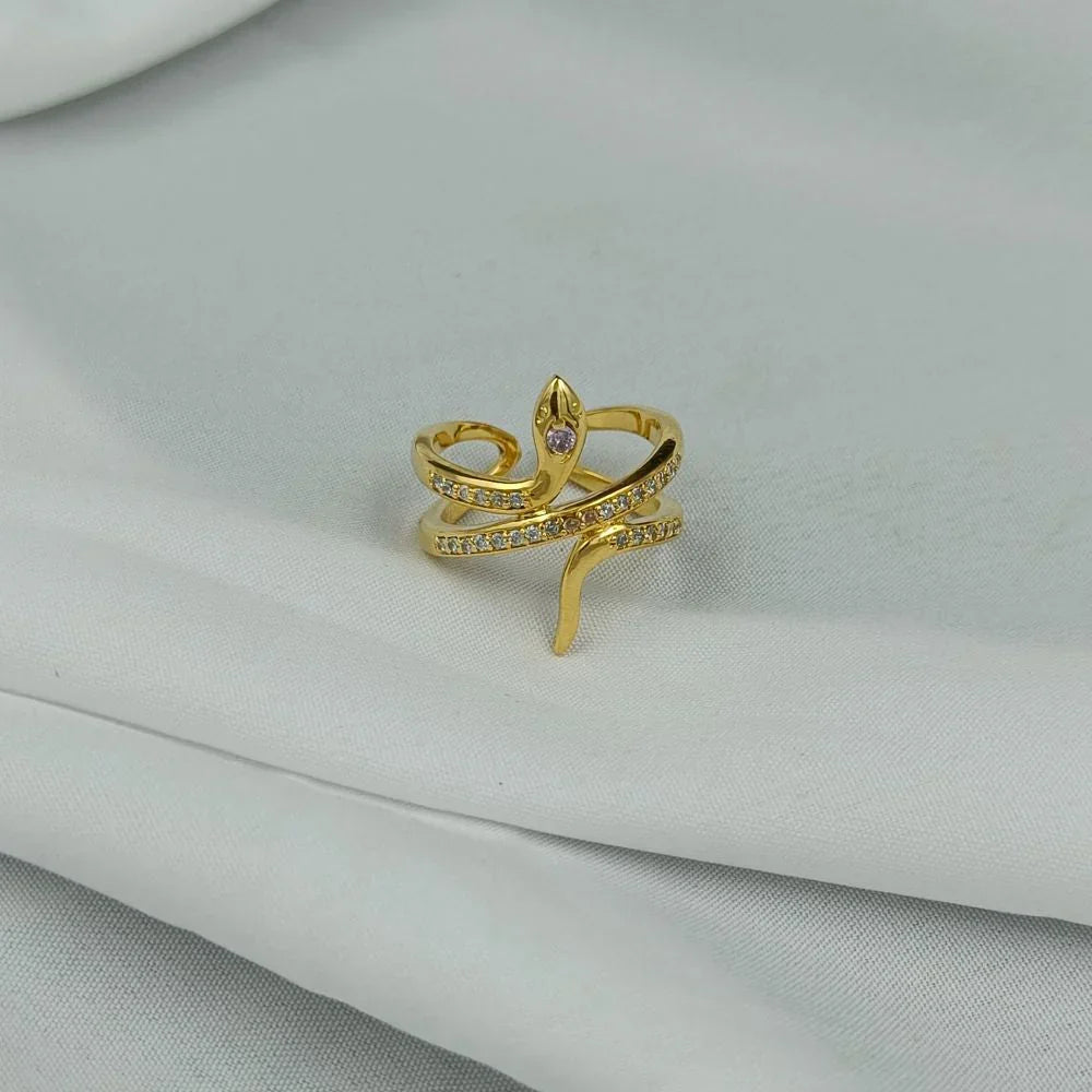 Snake Ring with Diamond