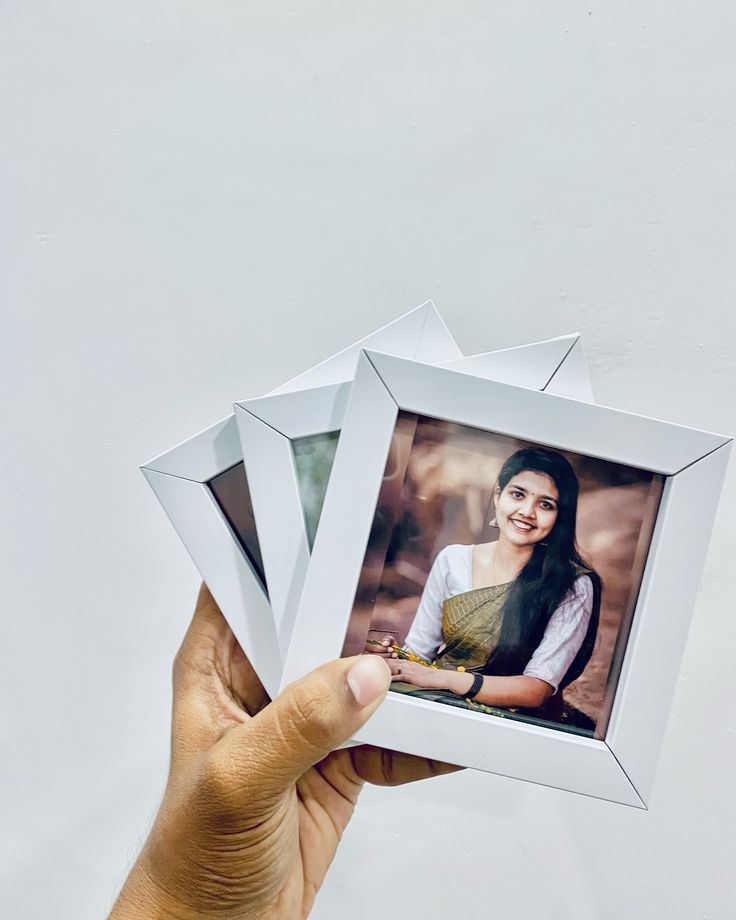 Pop up collage frame