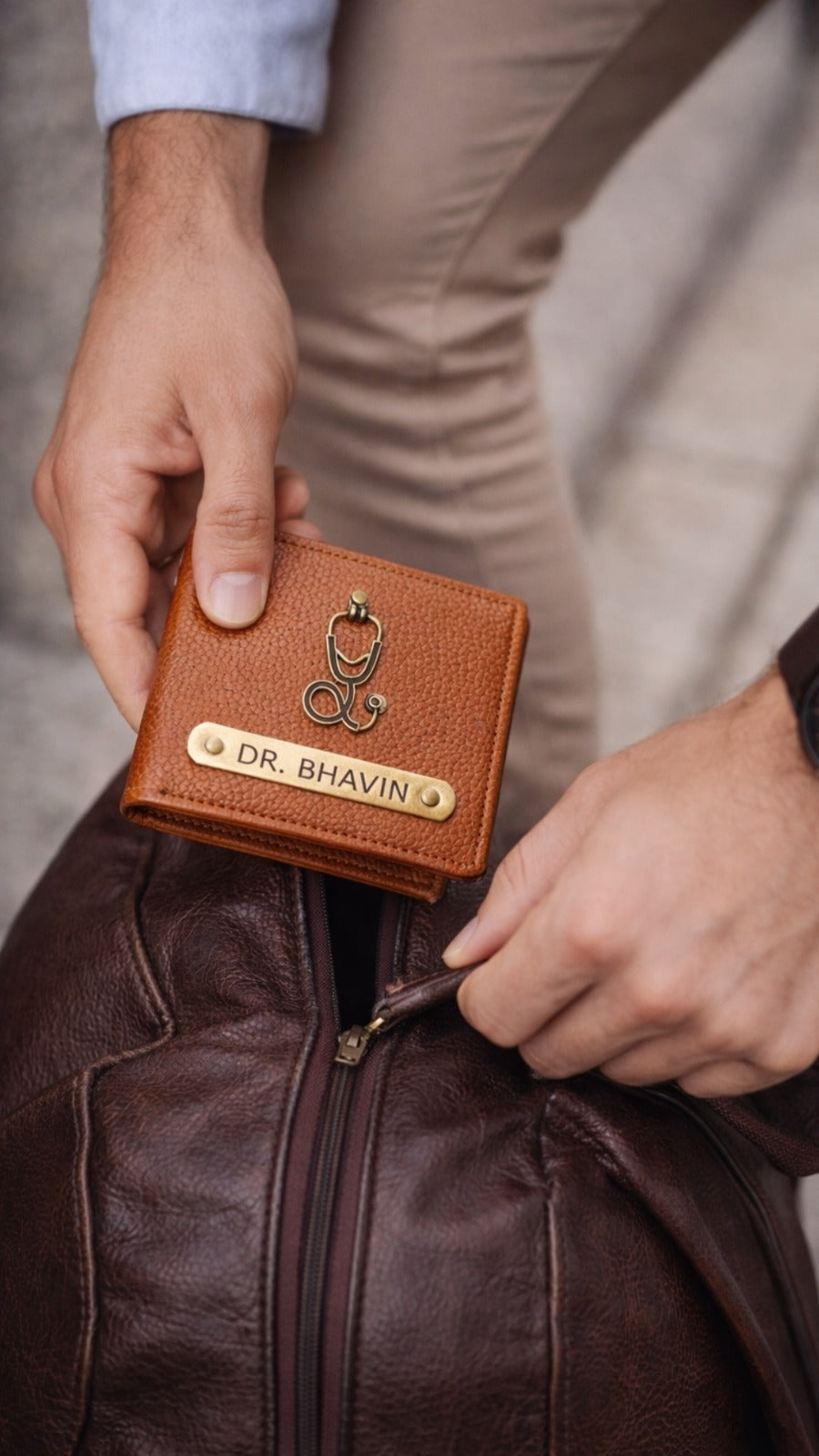 Personalized Leather Men's Wallet with Name Tag & Charm | Premium Custom Wallet