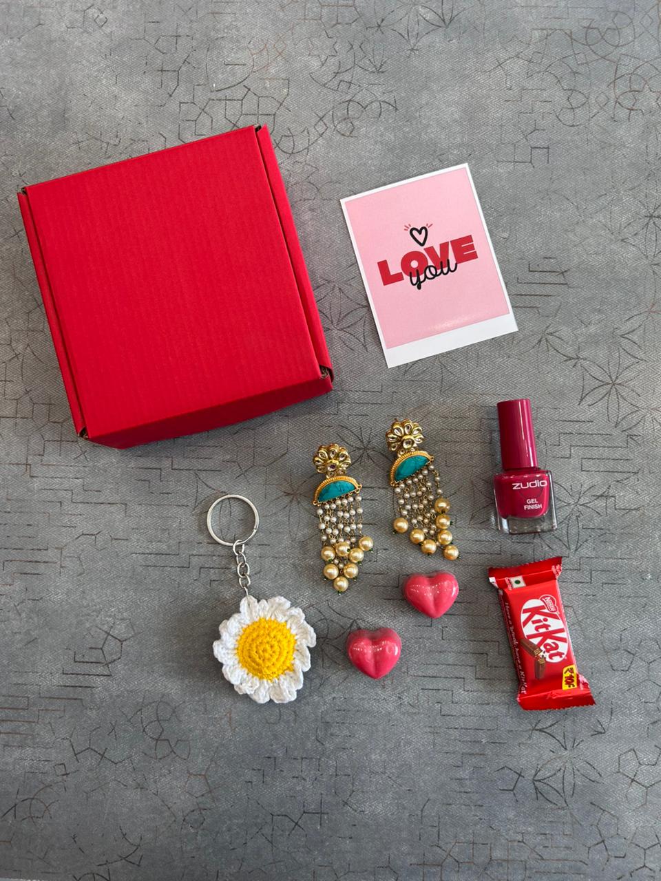 Mini Personalized Gift Hamper for Her – Valentine special