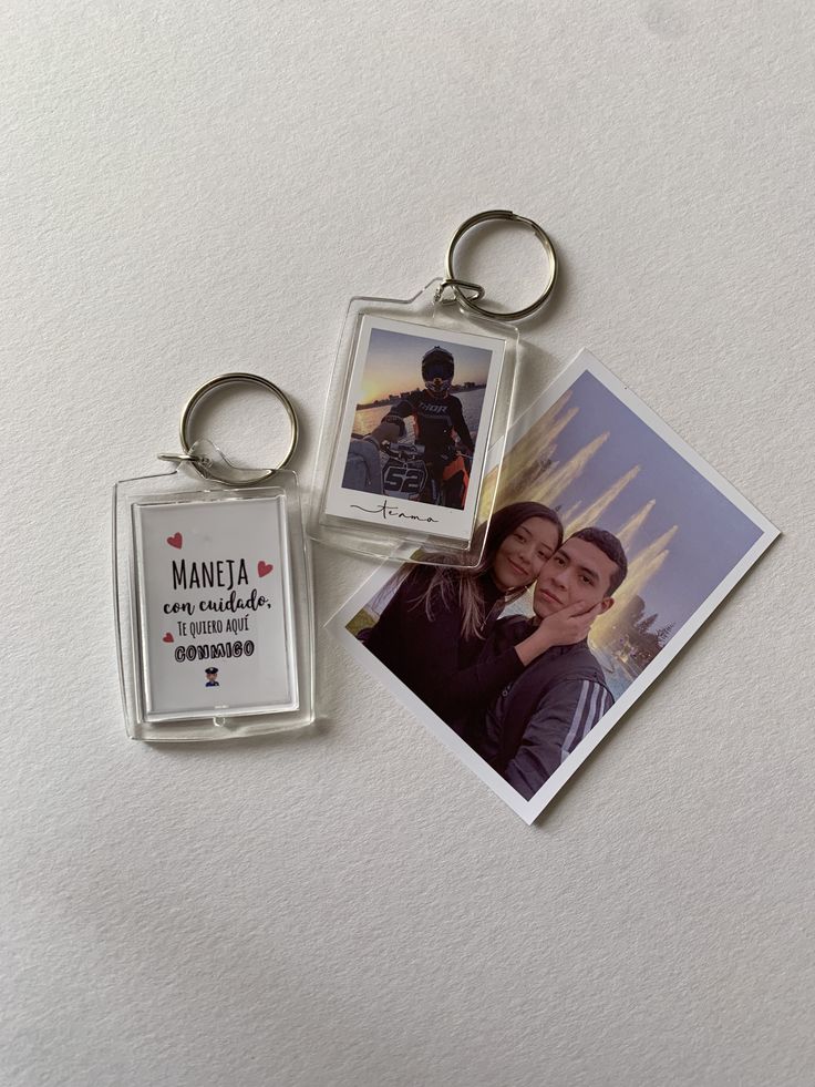 Personalised Acrylic Photo Keychain | Custom Memory Keyring