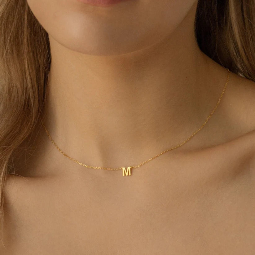 Minimal initial necklace