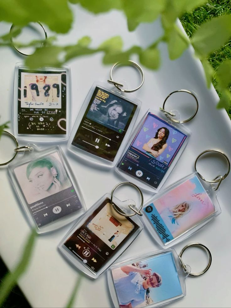 Personalised Acrylic Photo Keychain | Custom Memory Keyring